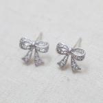 Cute bow Earrings in silver
