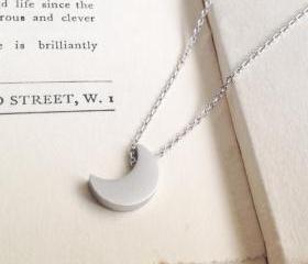 crescent moon Necklace in silver