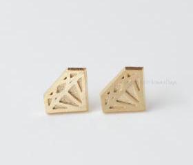 Tiny Diamond shape Earrings in gold
