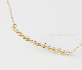 Make me Happy necklace in gold