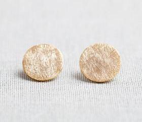 Brushed Circle stud Earrings in gold