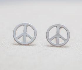 Peace sign stud earrings in silver