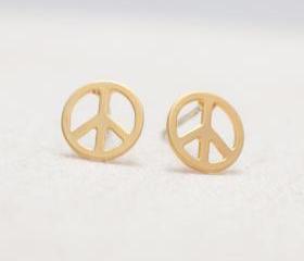 Peace sign stud earrings in gold