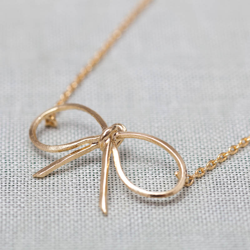 Bow Necklace In Gold(Choose Silver Or Gold) on Luulla