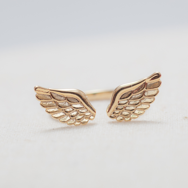 Angel Wings Ring In Gold on Luulla